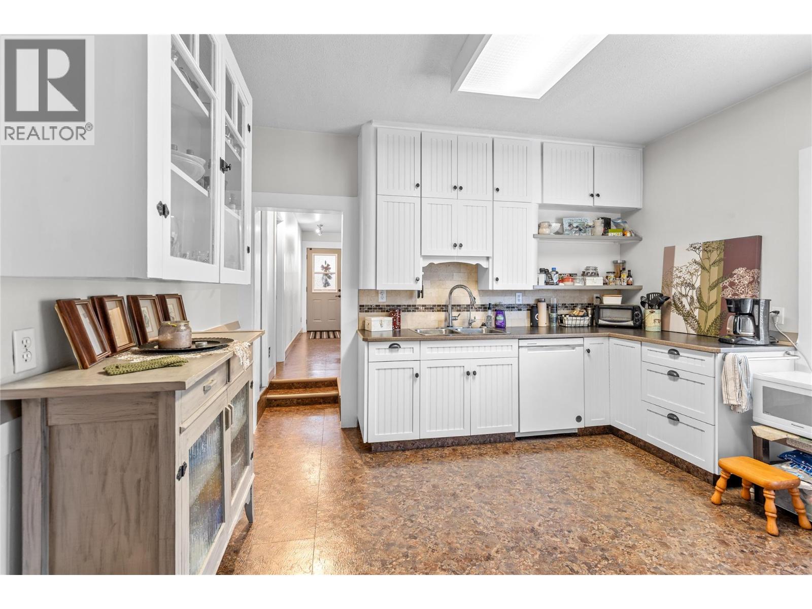 2935 Rosedale Avenue, Armstrong