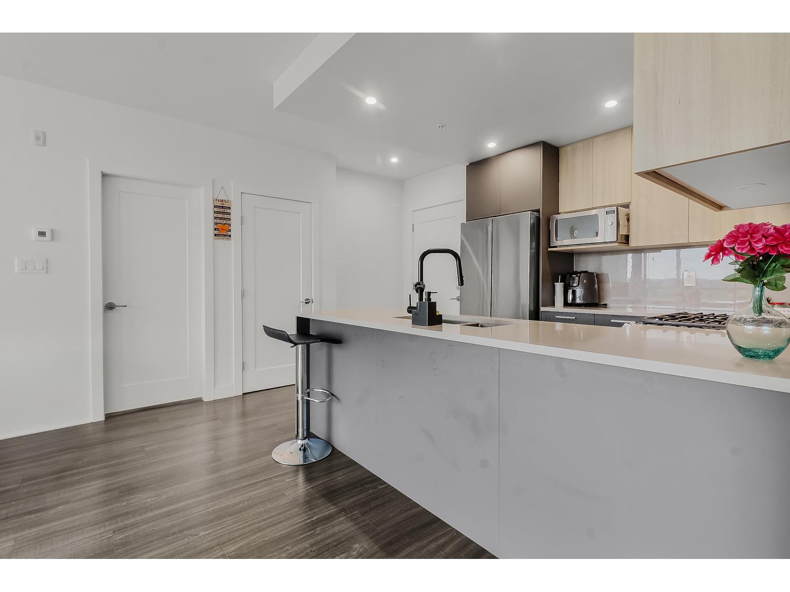 206 31900 RAVEN AVENUE, Mission