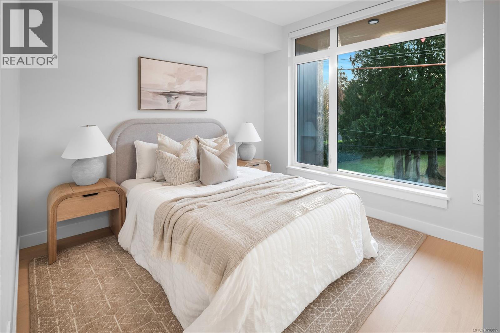 204 5229 Cordova Bay Road, Saanich