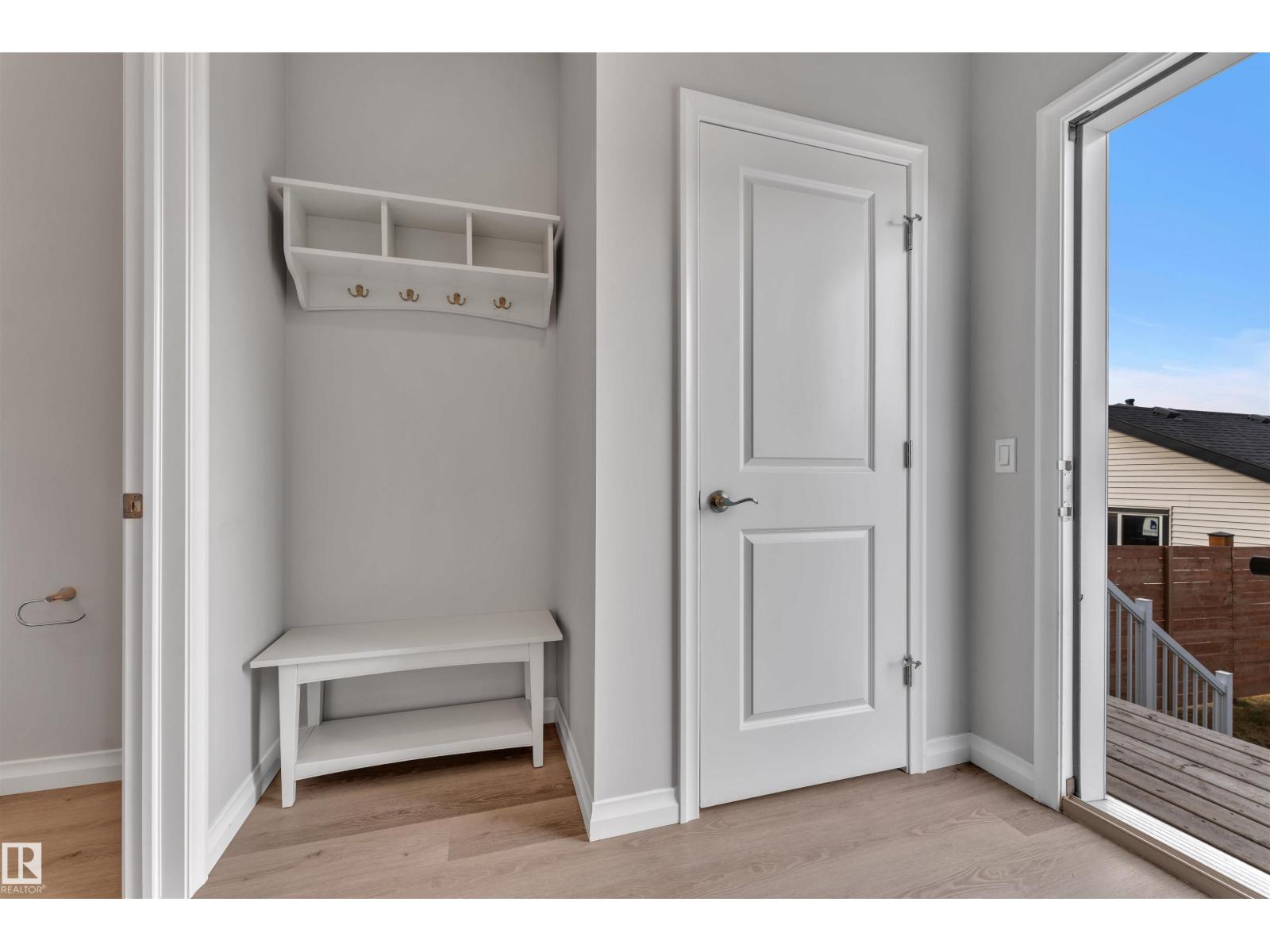 176 CHARLESWORTH DR SW, Edmonton