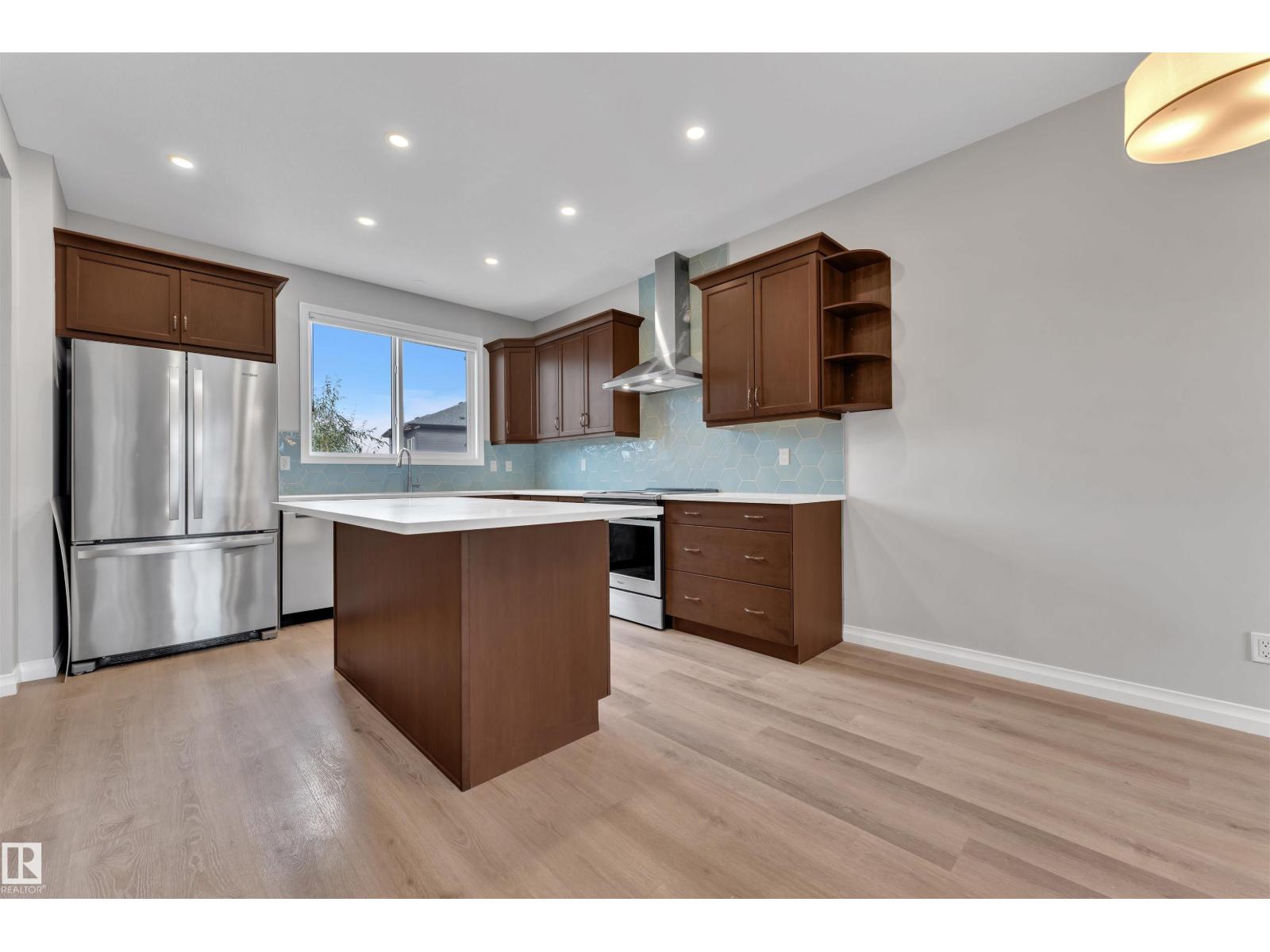 176 CHARLESWORTH DR SW, Edmonton