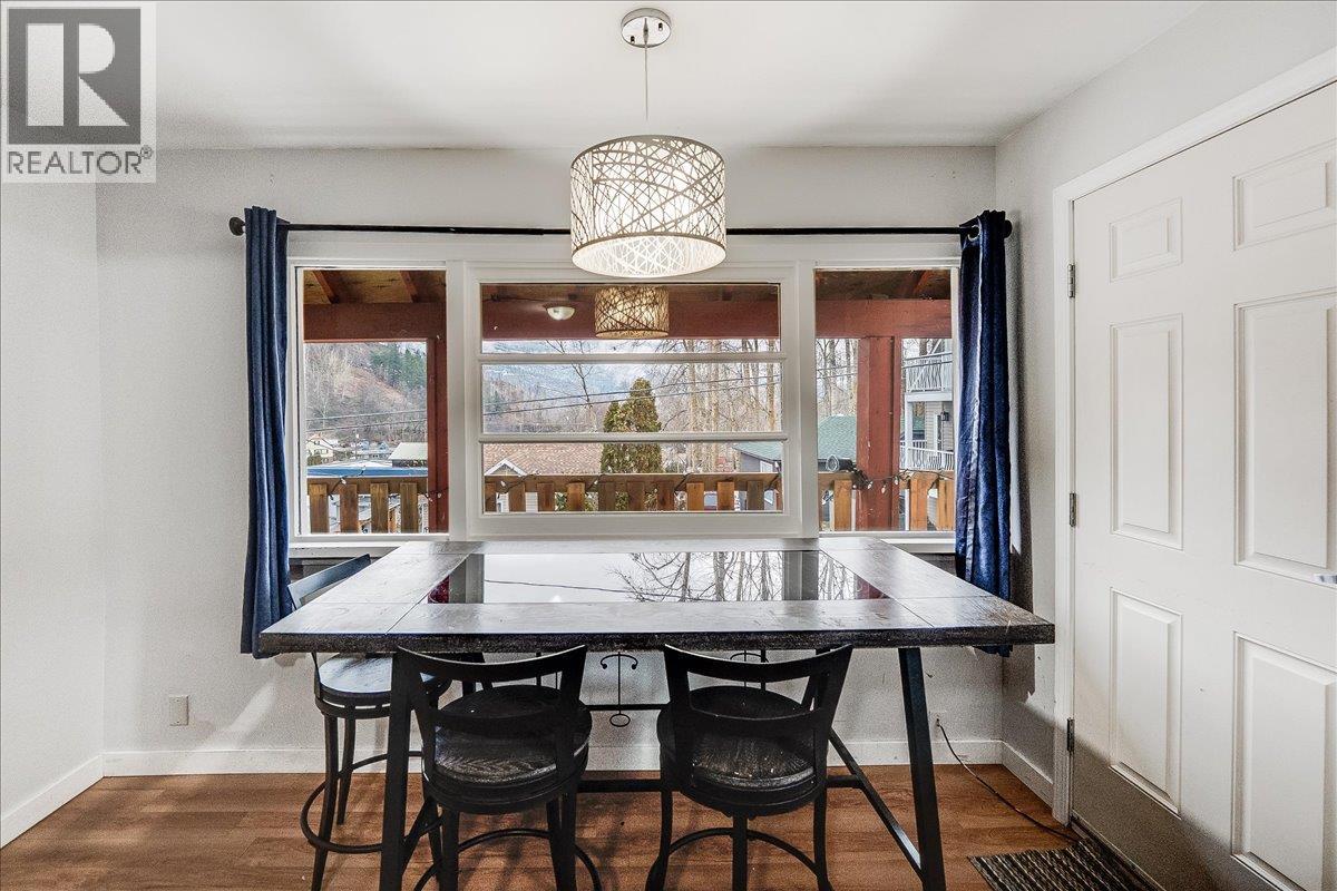 530 Turner Street, Warfield