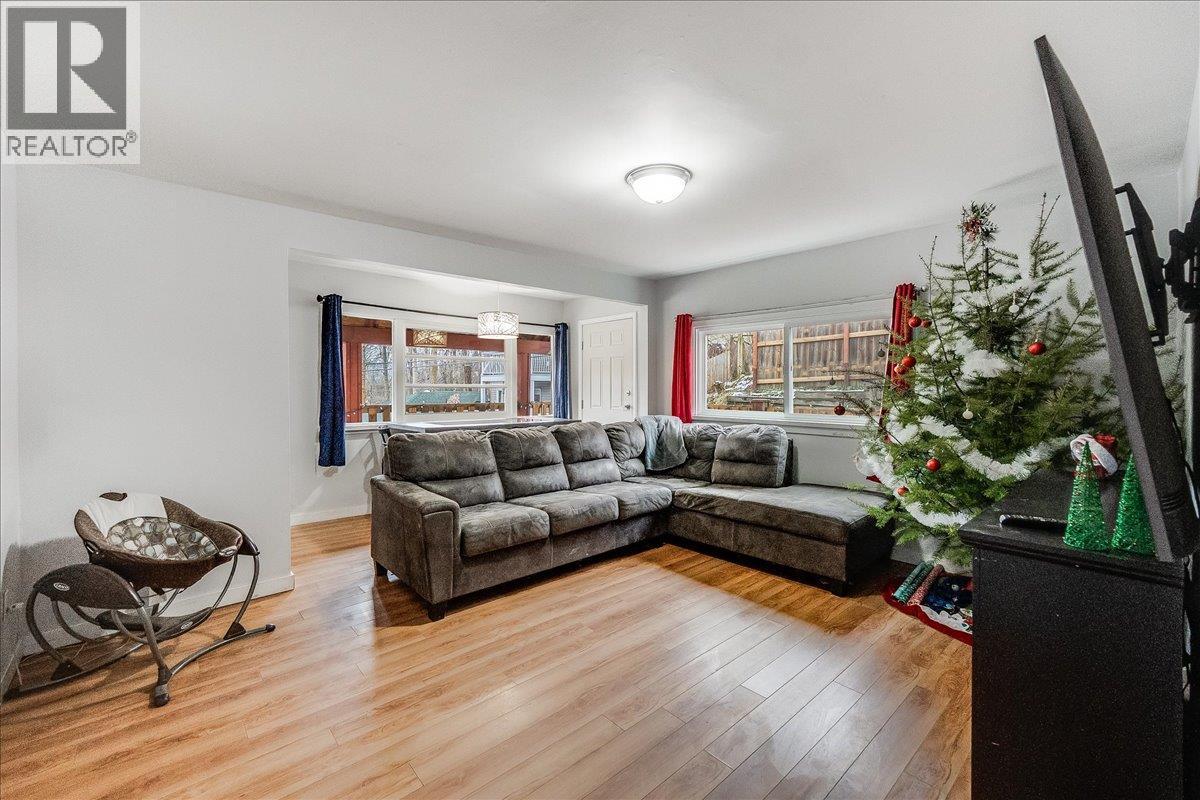 530 Turner Street, Warfield