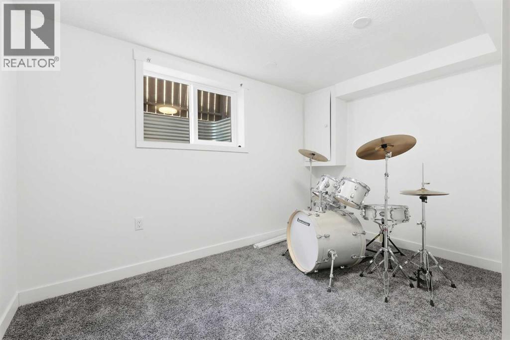 Single Family House Bungalow for Sale in  Harrow Crescent SW Haysboro Calgary 