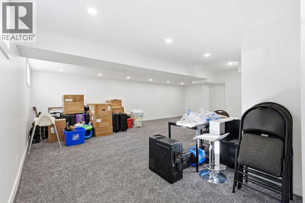 Single Family House Bungalow for Sale in  Harrow Crescent SW Haysboro Calgary 