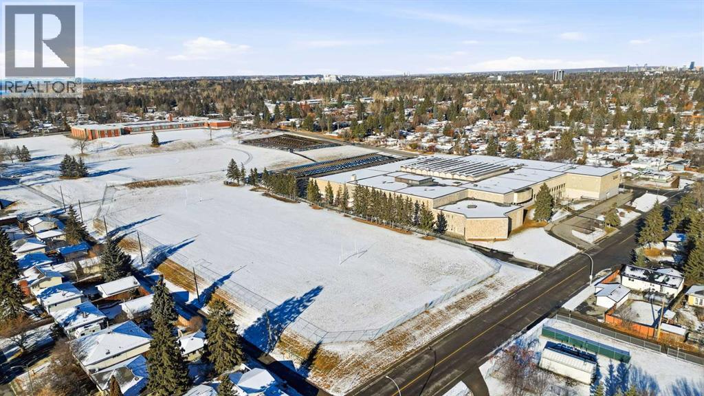 Single Family House Bungalow for Sale in  Harrow Crescent SW Haysboro Calgary 