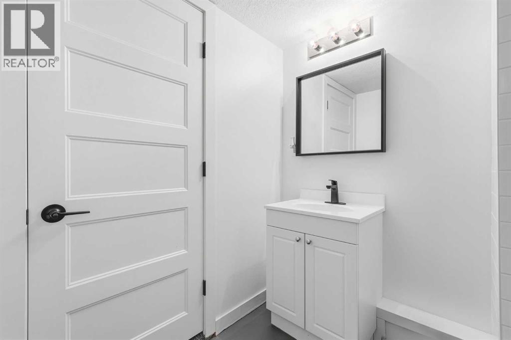 Single Family House Bungalow for Sale in  Harrow Crescent SW Haysboro Calgary 