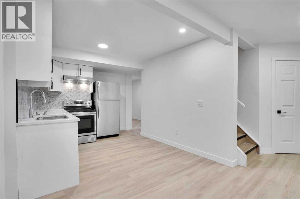 Single Family House for Sale in  Coral Springs Close NE Coral Springs Calgary 