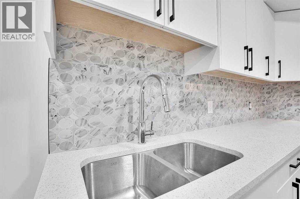 Single Family House for Sale in  Coral Springs Close NE Coral Springs Calgary 