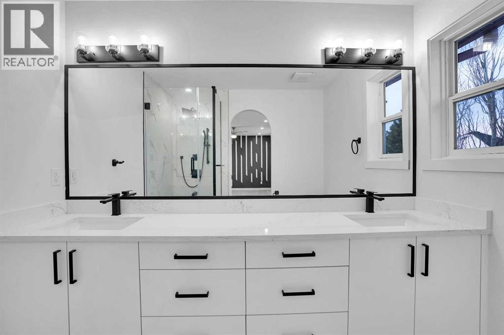 Single Family House for Sale in  Coral Springs Close NE Coral Springs Calgary 