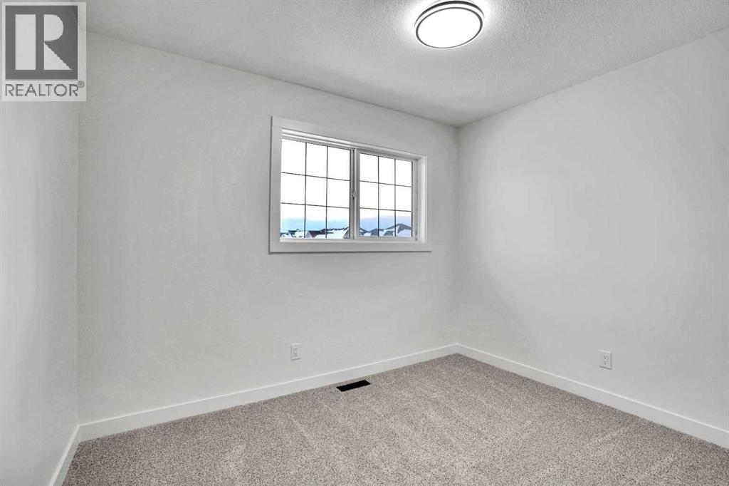 Single Family House for Sale in  Coral Springs Close NE Coral Springs Calgary 