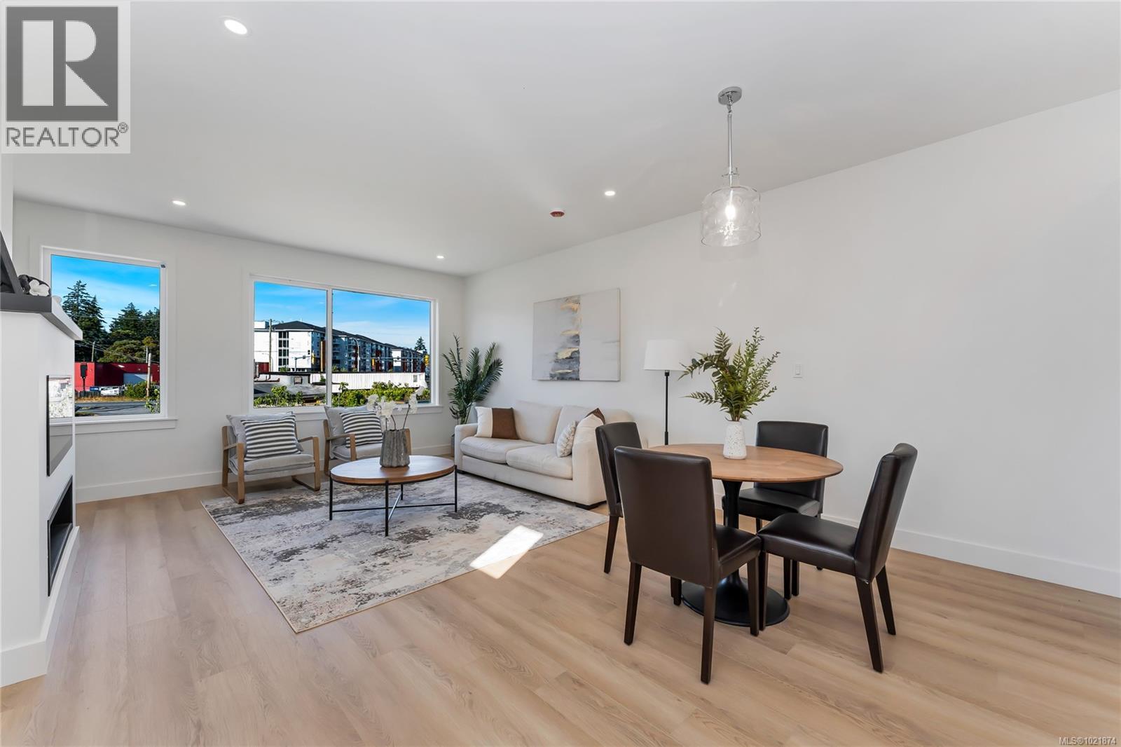 909 Vine Crt, Langford