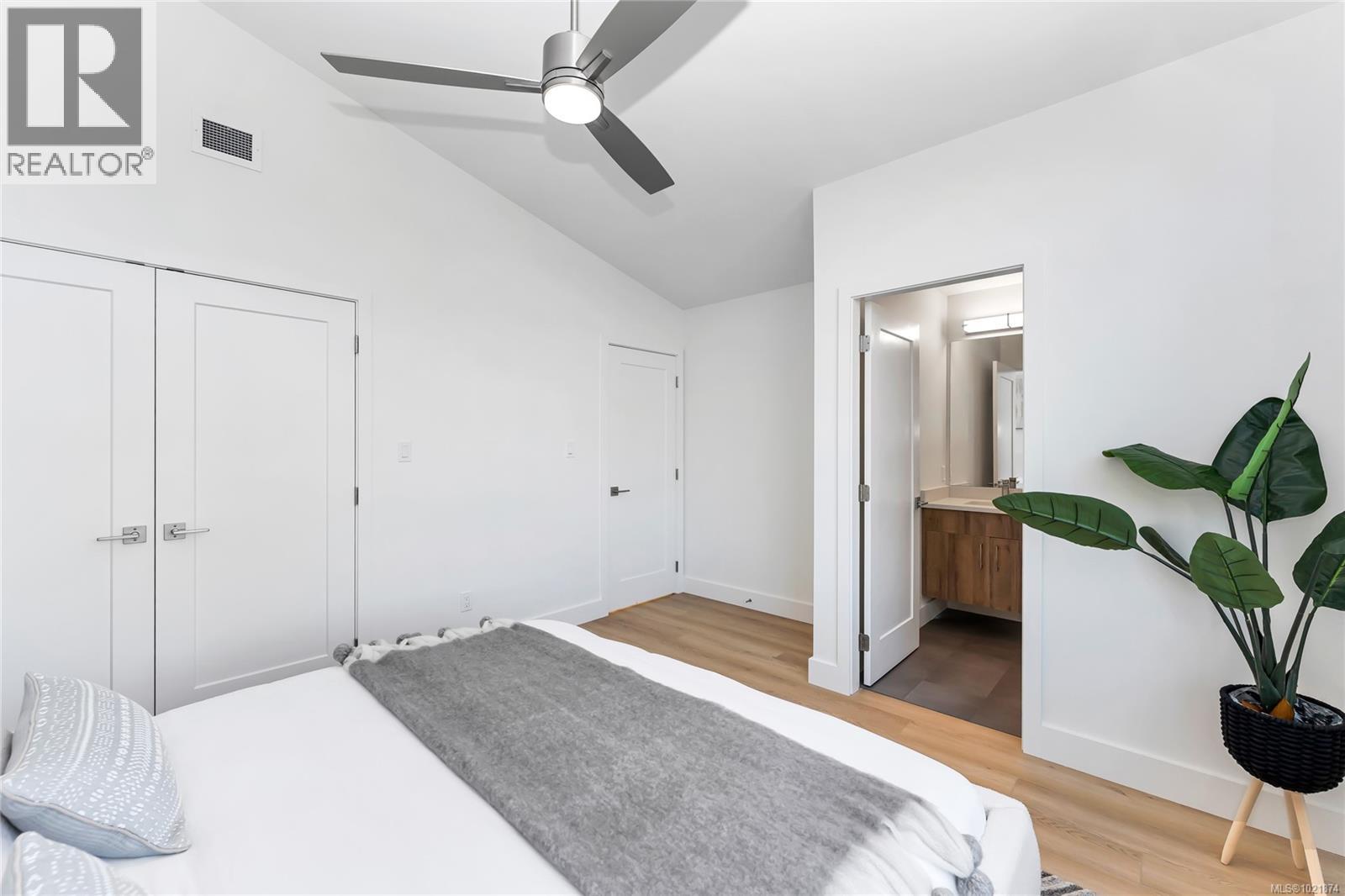 909 Vine Crt, Langford