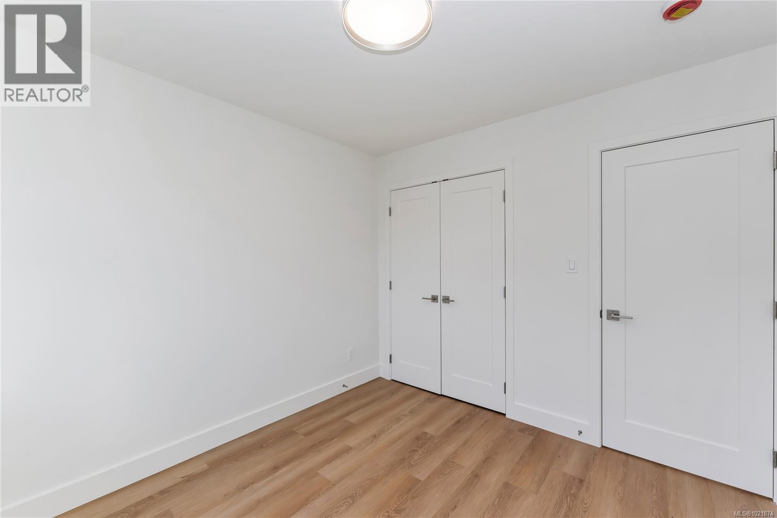 909 Vine Crt, Langford