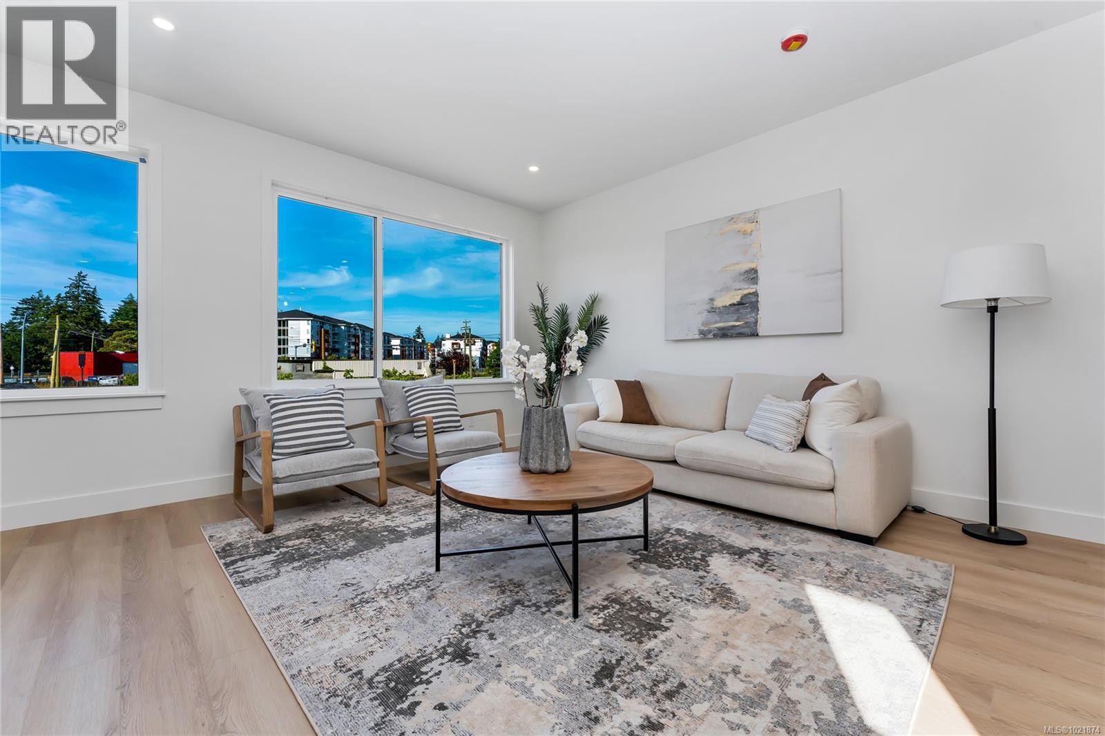 909 Vine Crt, Langford