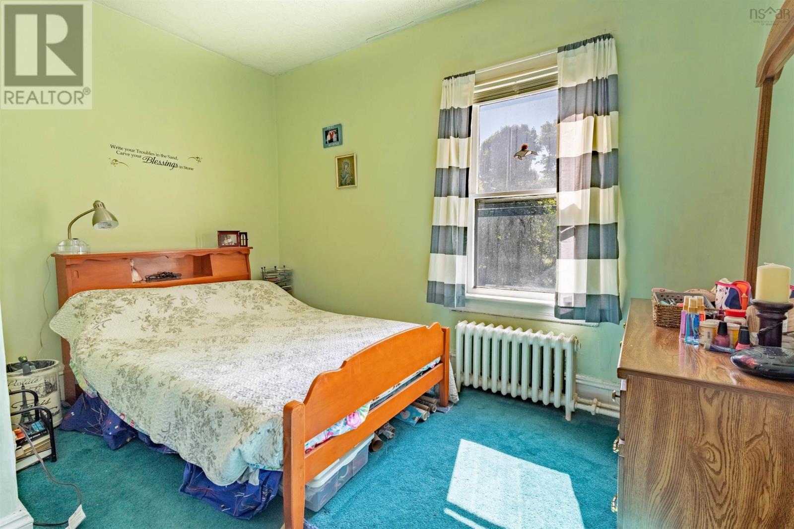 Property 22 of 47 of 279 King Edward Street