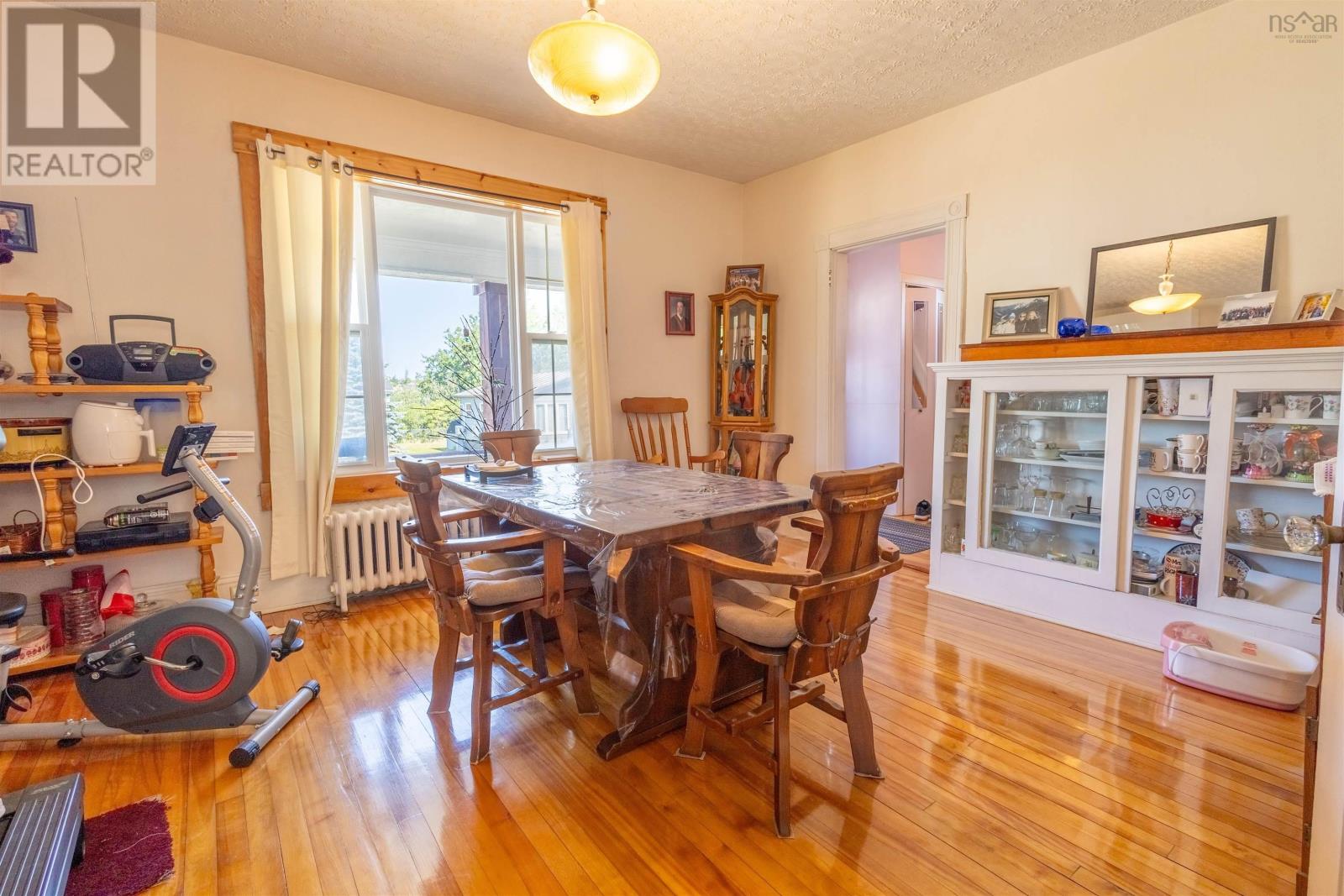 Property 36 of 47 of 279 King Edward Street