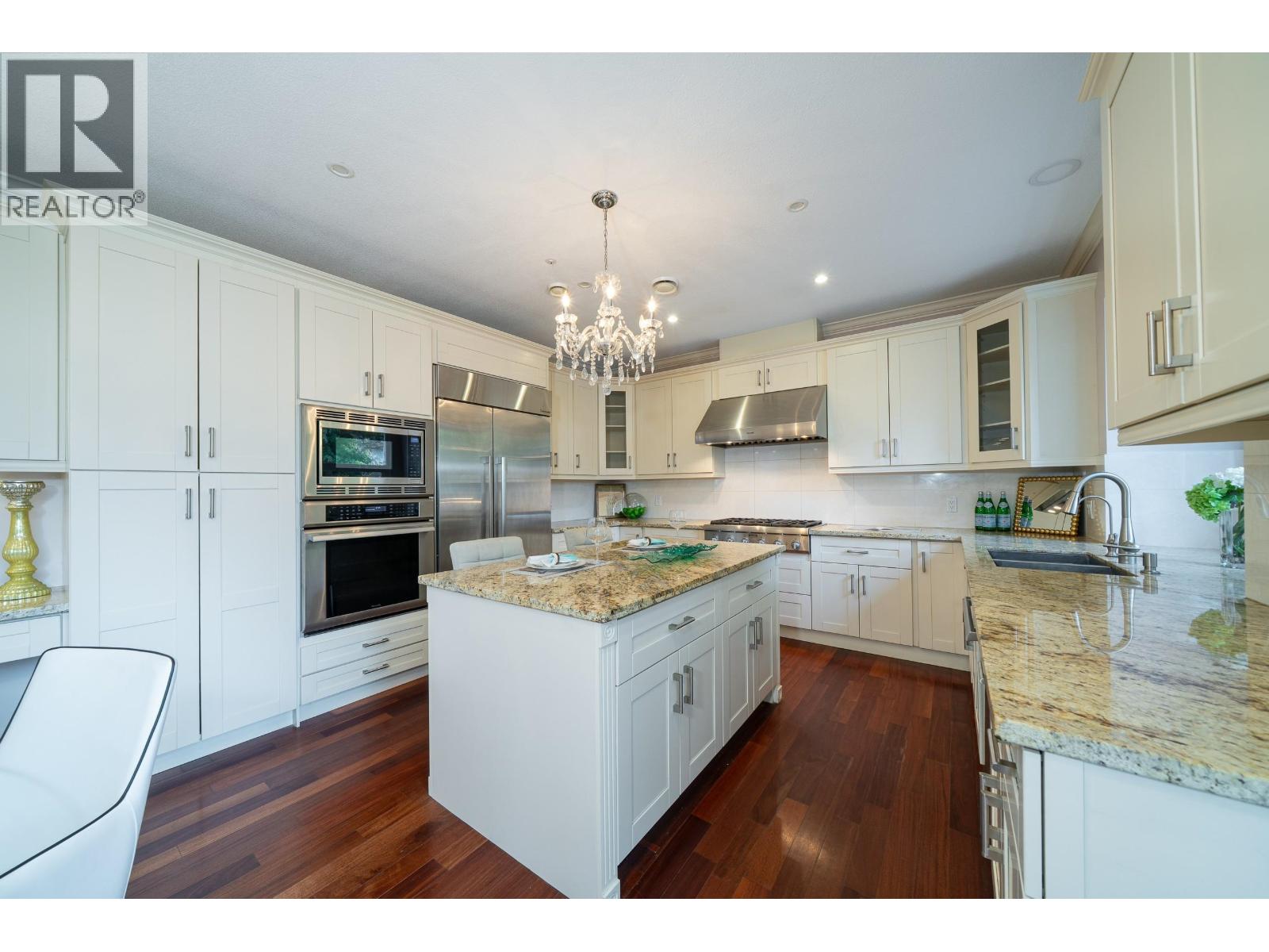 4255 W 15TH AVENUE, Vancouver