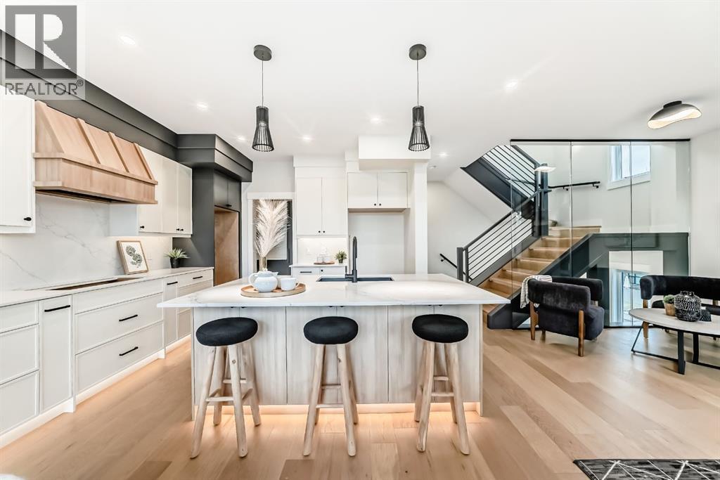 Single Family House for Sale in   Avenue SW Altadore Calgary 