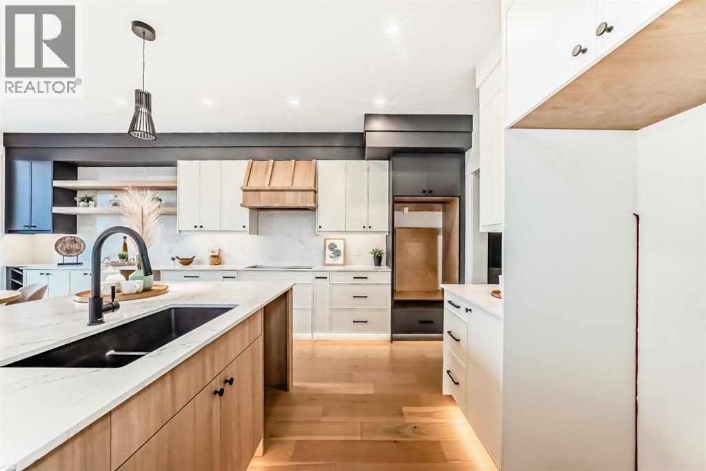 Single Family House for Sale in   Avenue SW Altadore Calgary 