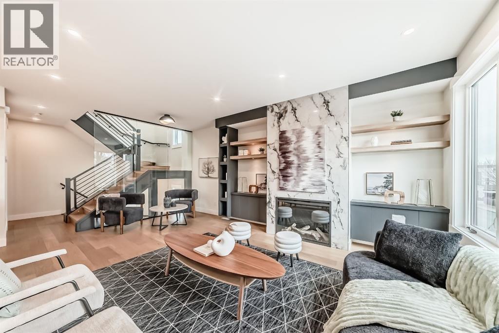 Single Family House for Sale in   Avenue SW Altadore Calgary 