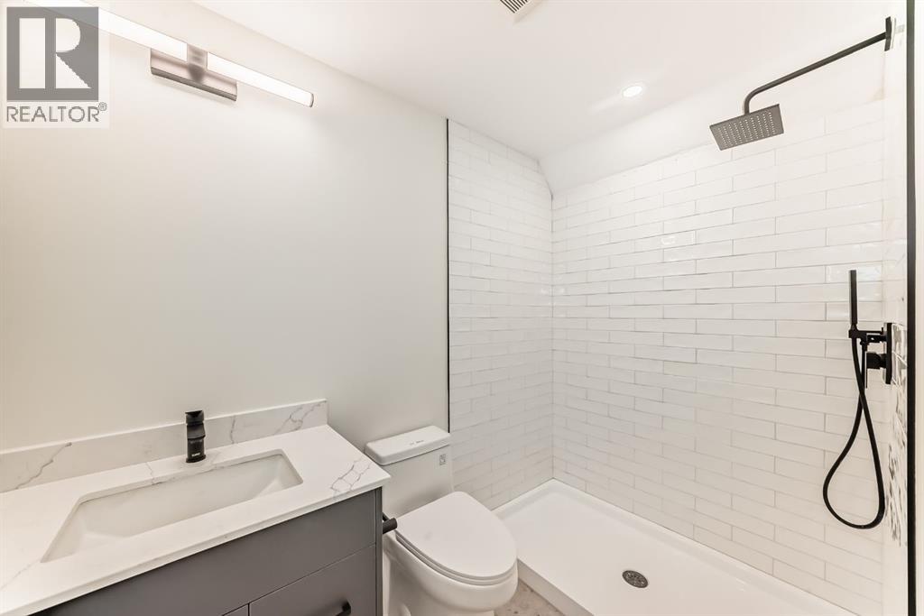 Single Family House for Sale in   Avenue SW Altadore Calgary 