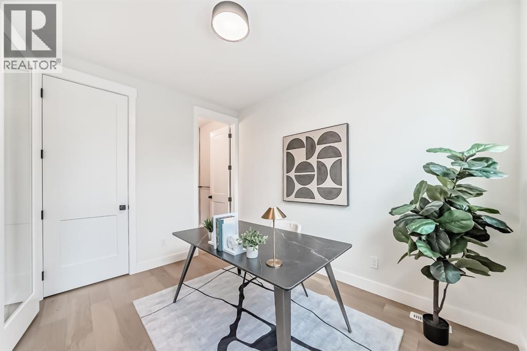 Single Family House for Sale in   Avenue SW Altadore Calgary 