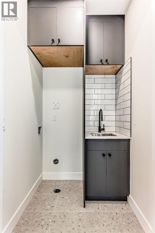 Single Family House for Sale in   Avenue SW Altadore Calgary 