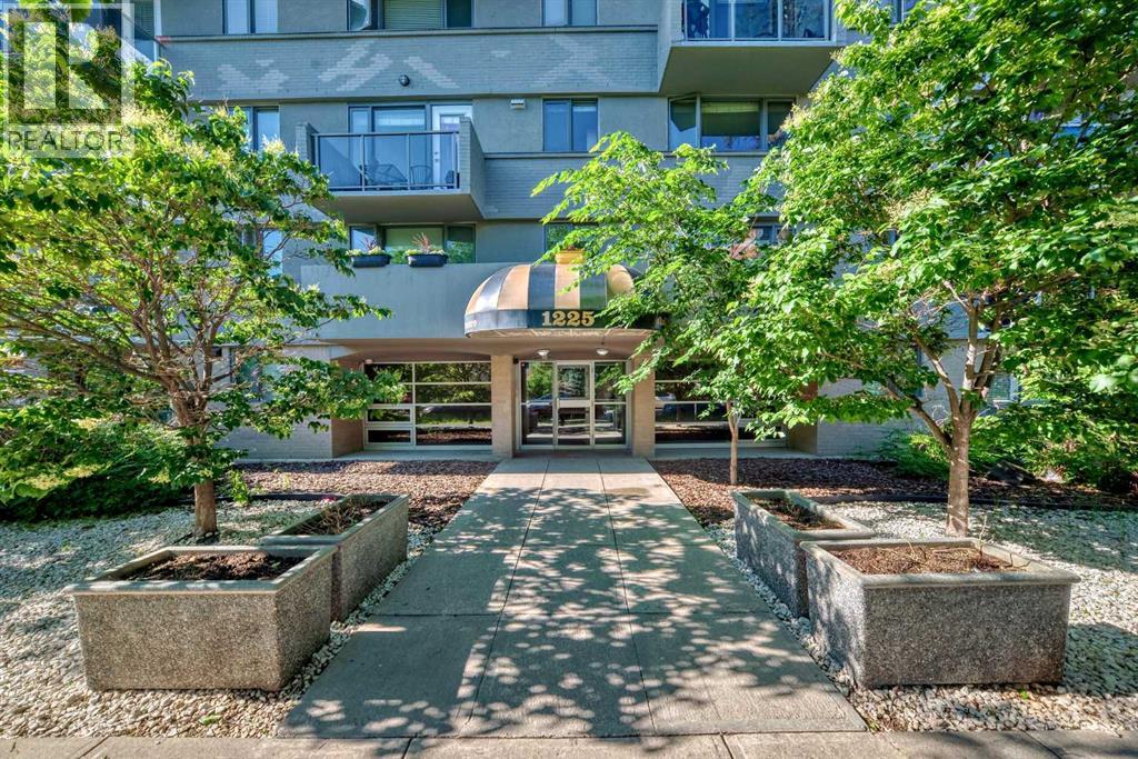 Single Family House for Sale in    Avenue SW Beltline Calgary 