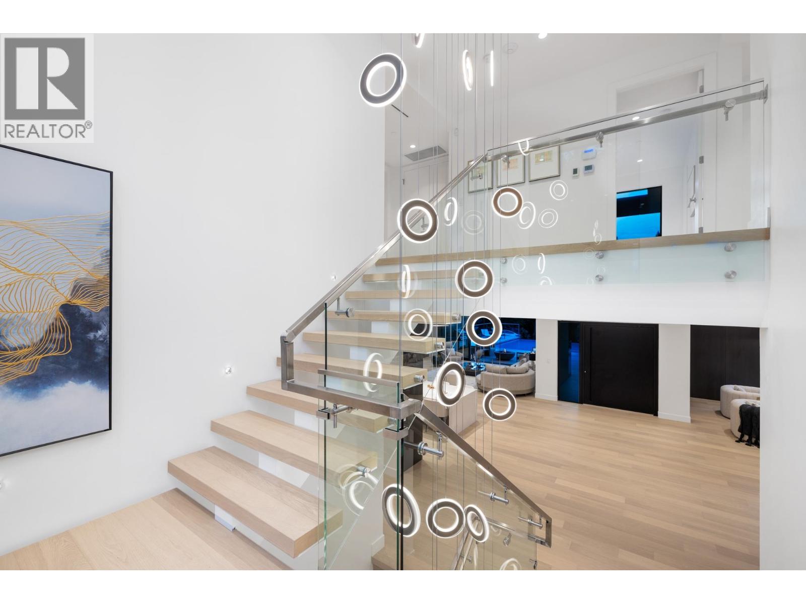 449 HILLCREST STREET, West Vancouver