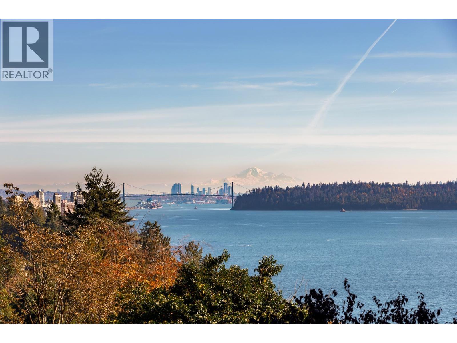 449 HILLCREST STREET, West Vancouver