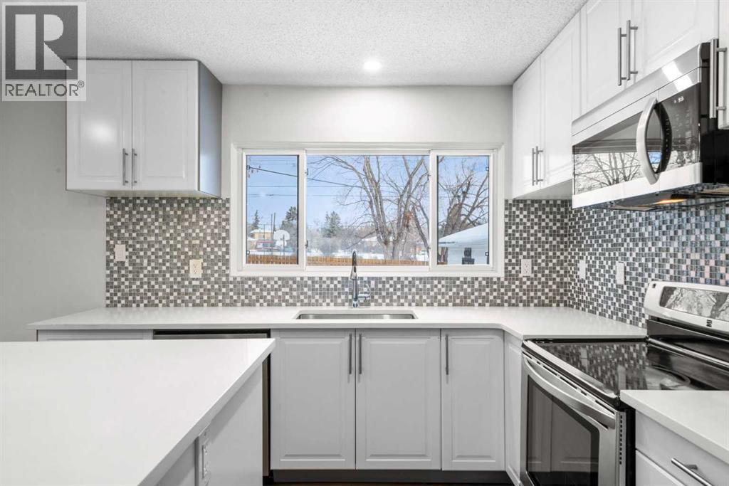 Single Family House Bungalow for Sale in  Healy Drive SW Haysboro Calgary 