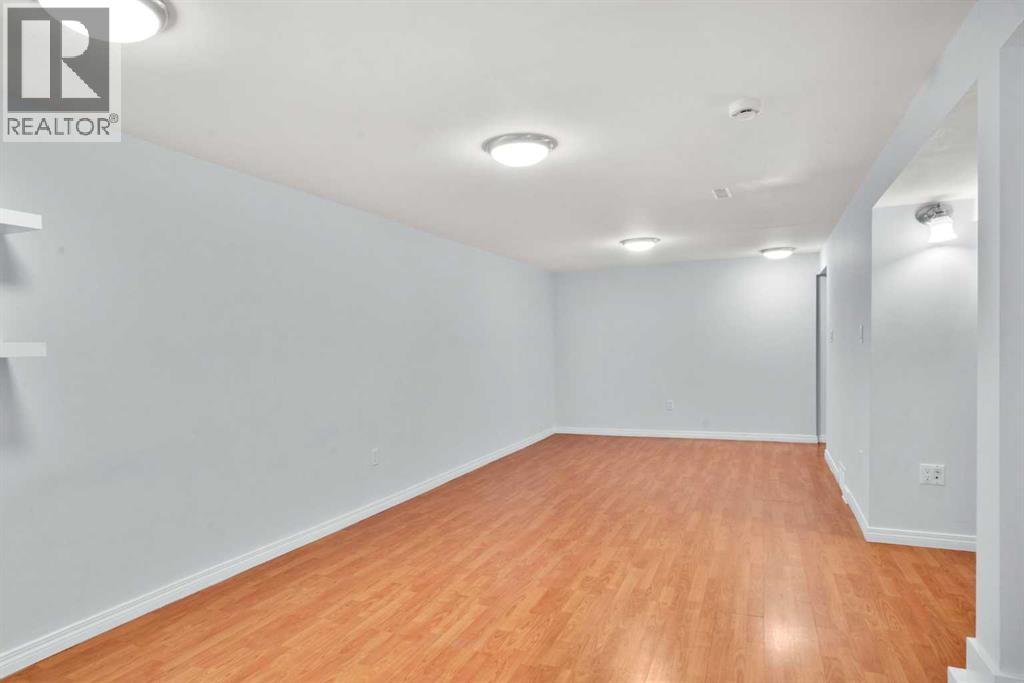 Single Family House Bungalow for Sale in  Healy Drive SW Haysboro Calgary 