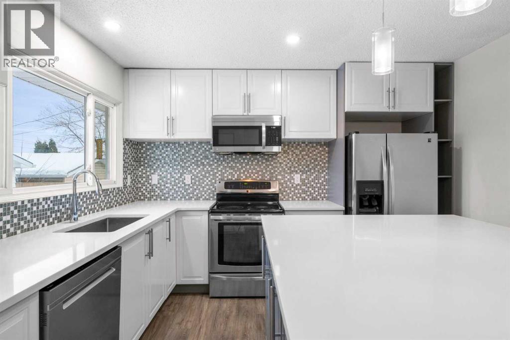 Single Family House Bungalow for Sale in  Healy Drive SW Haysboro Calgary 