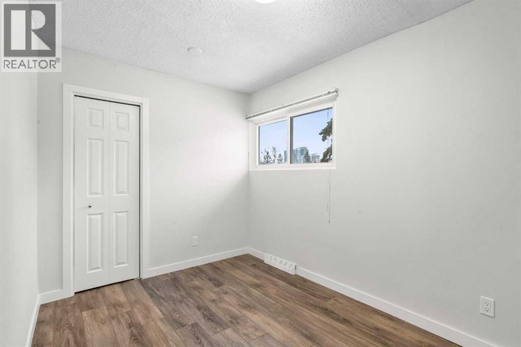 Single Family House Bungalow for Sale in  Healy Drive SW Haysboro Calgary 