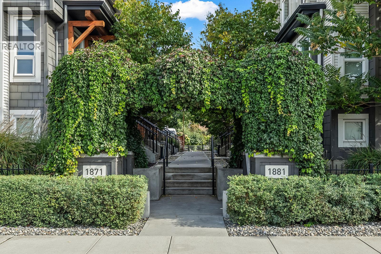 14 1881 Ambrosi Road, Kelowna