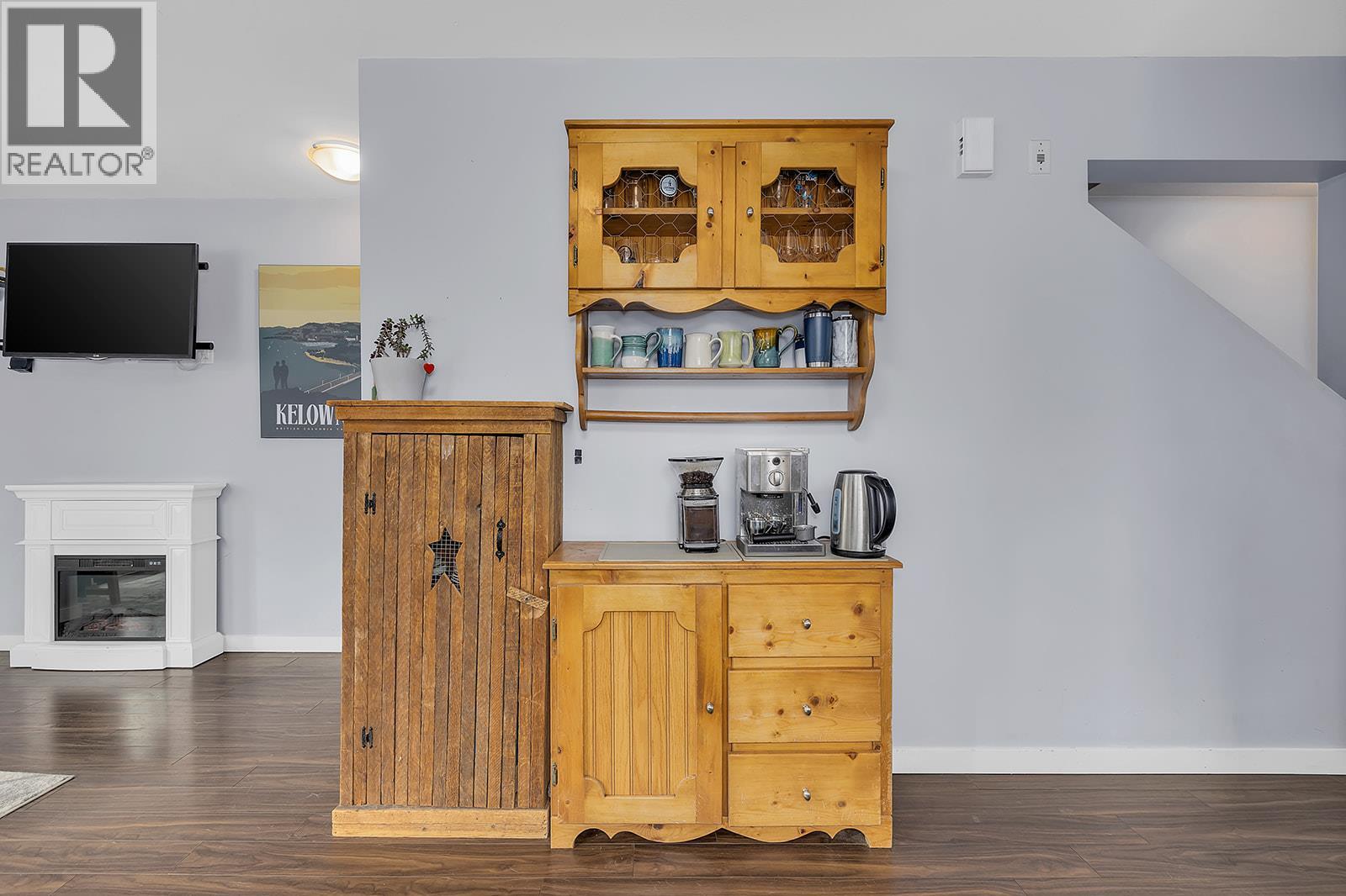 14 1881 Ambrosi Road, Kelowna