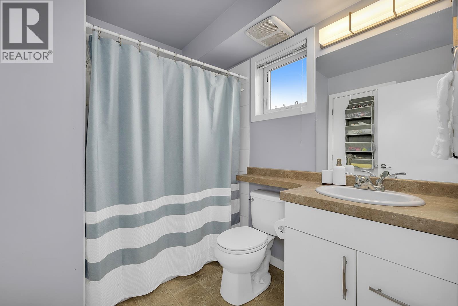 14 1881 Ambrosi Road, Kelowna