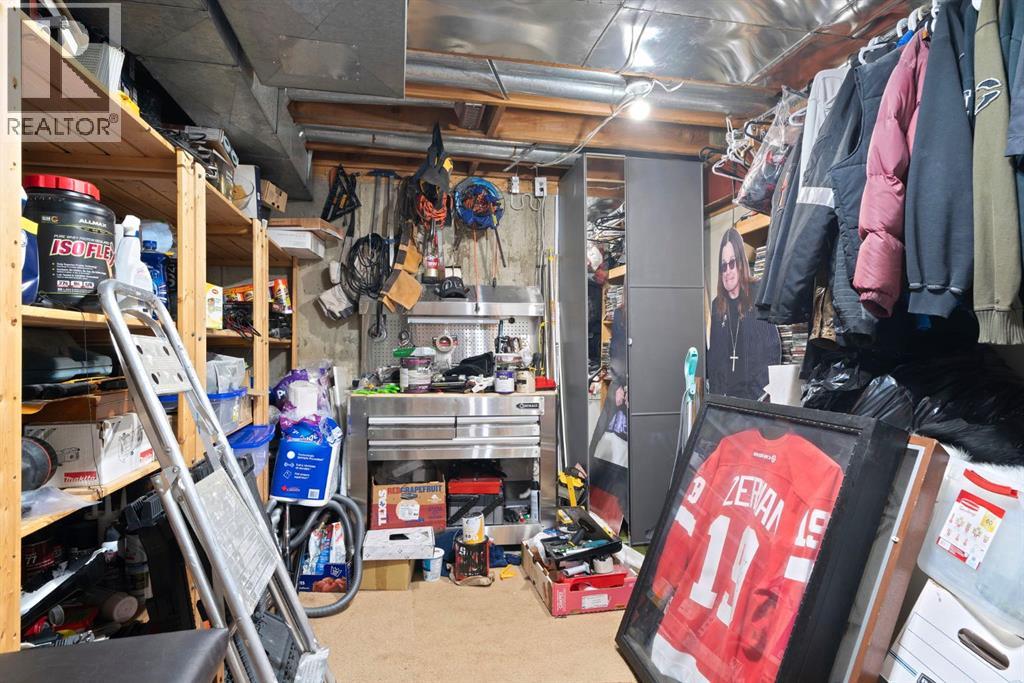 Single Family House 3 Level for Sale in   Street NE Bridgeland/Riverside Calgary 