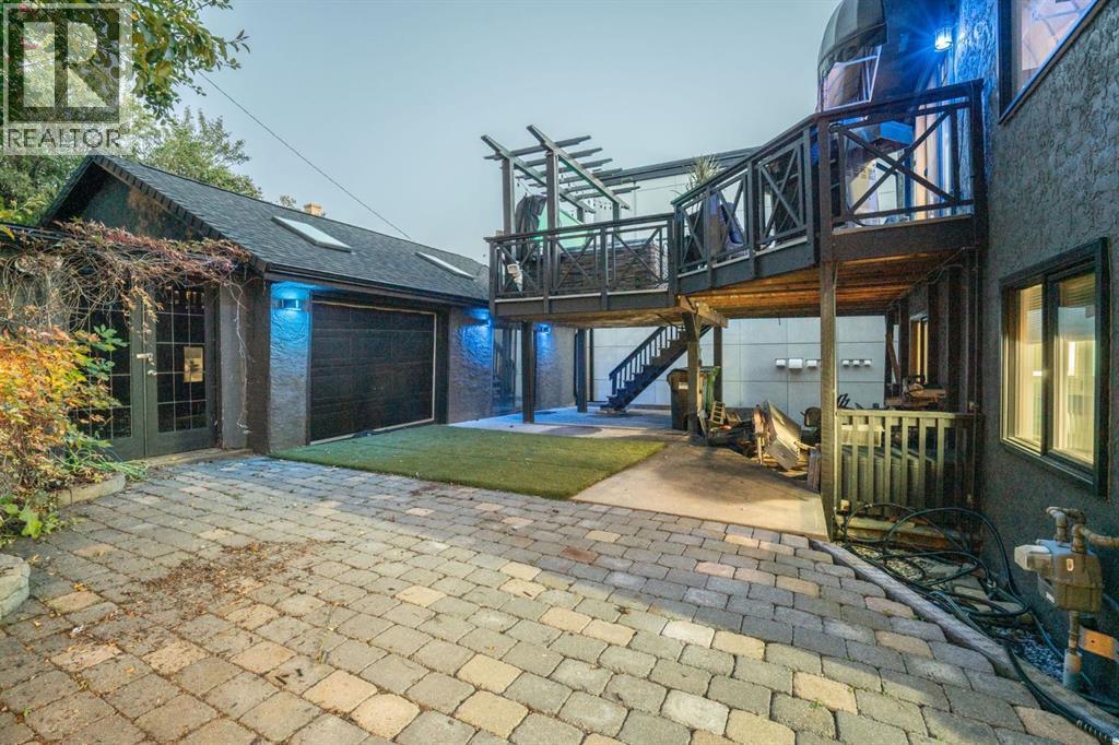 Single Family House 3 Level for Sale in   Street NE Bridgeland/Riverside Calgary 