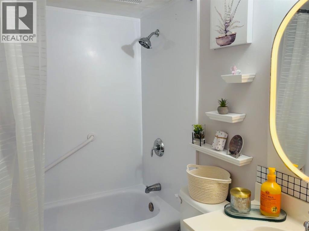 Single Family House Bi-level for Sale in    Street SE Forest Lawn Calgary 