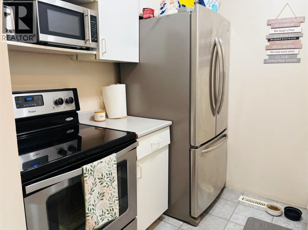 Single Family House Bi-level for Sale in    Street SE Forest Lawn Calgary 