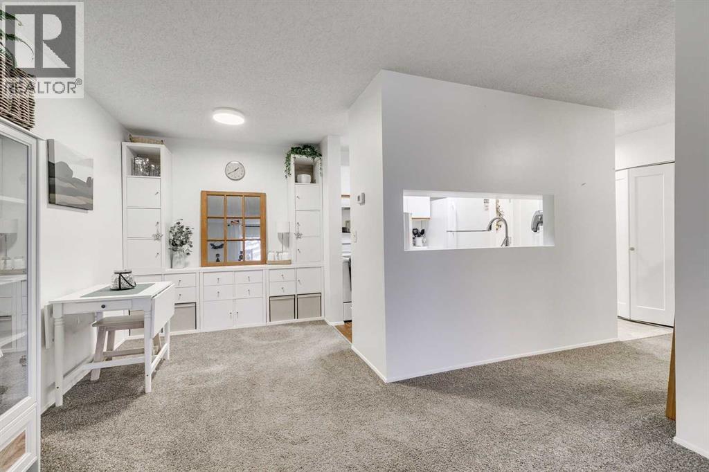 Single Family House for Sale in   Dover Point SE Dover Calgary 