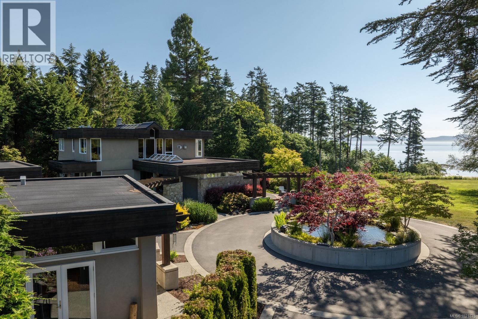5605 Parker Ave, Saanich