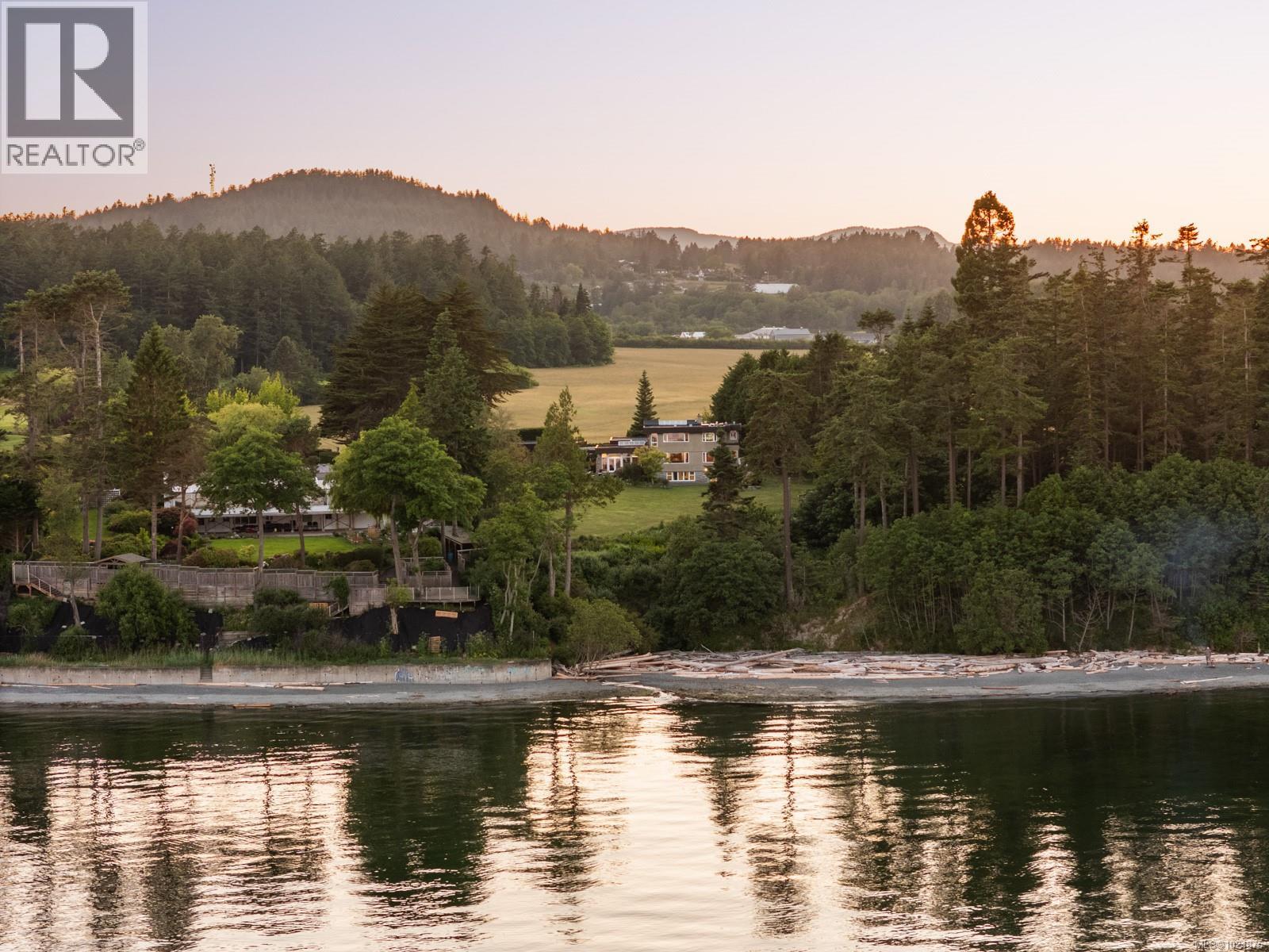 5605 Parker Ave, Saanich