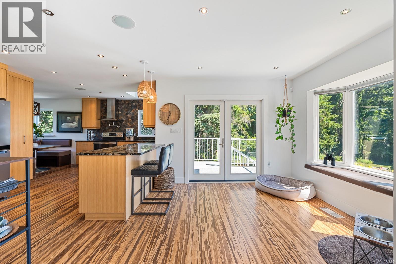 5605 Parker Ave, Saanich