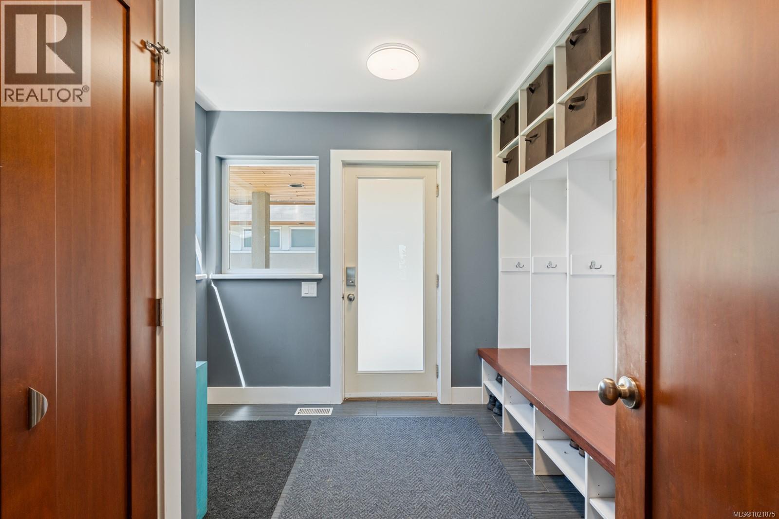 5605 Parker Ave, Saanich