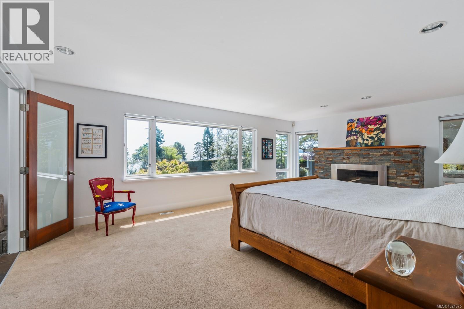 5605 Parker Ave, Saanich