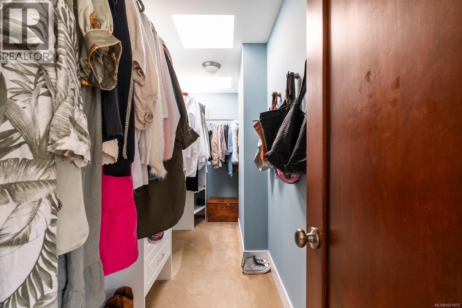 5605 Parker Ave, Saanich