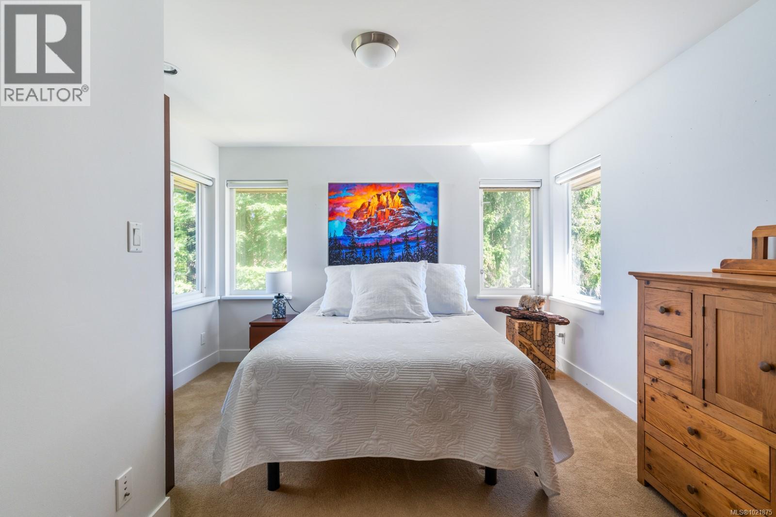 5605 Parker Ave, Saanich